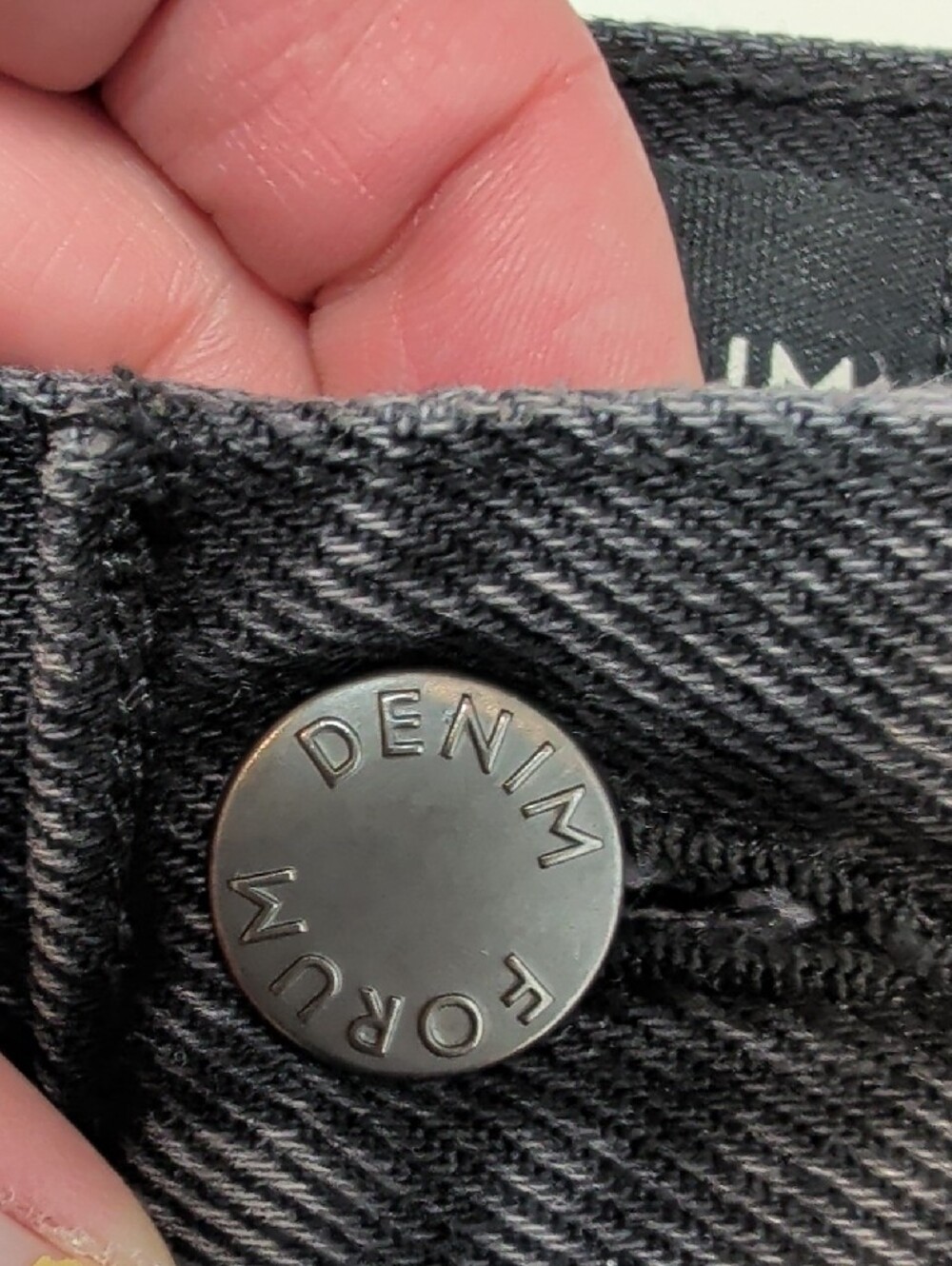 NWOT Denim Forum Aritzia The '90s Ricci Denim Skirt Black 26 Brand - Picture 7 of 14